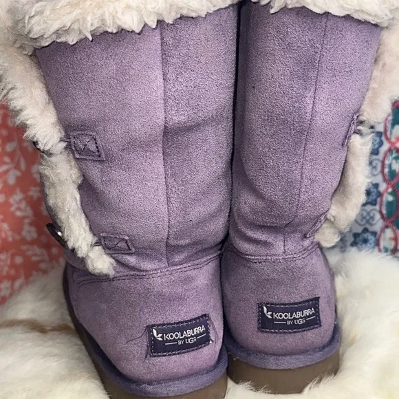 Koolaburra Purple Shearling Kids Boots - Picture 4 of 5